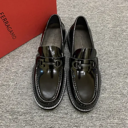 フェラガモ ビジネスシューズ