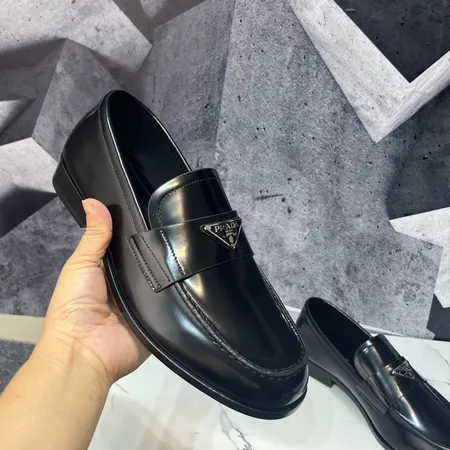 プラダ ビジネスシューズ