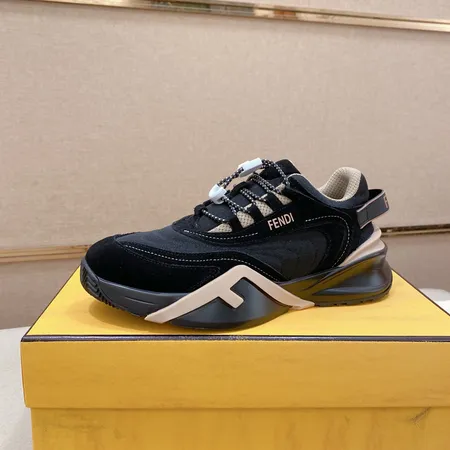 フェンディ スニーカー