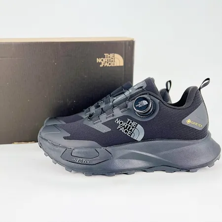 ノースフェイス スニーカー