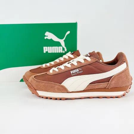 プーマ スニーカー