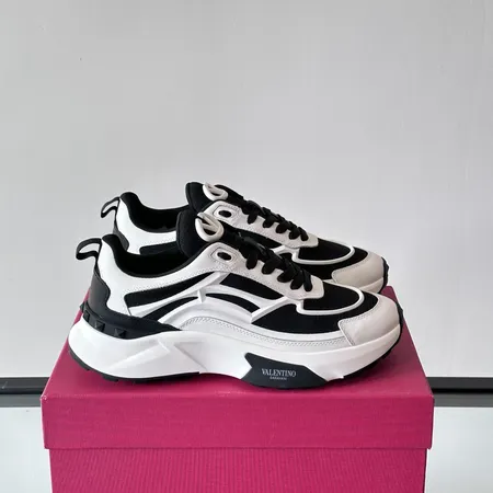 ヴァレンティノ カジュアルシューズ