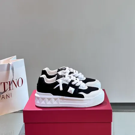 ヴァレンティノ カジュアルシューズ