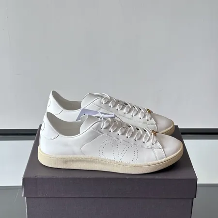 ヴァレンティノ カジュアルシューズ