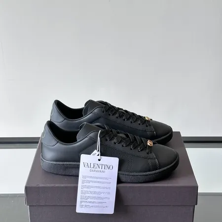 ヴァレンティノ カジュアルシューズ