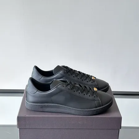 ヴァレンティノ カジュアルシューズ