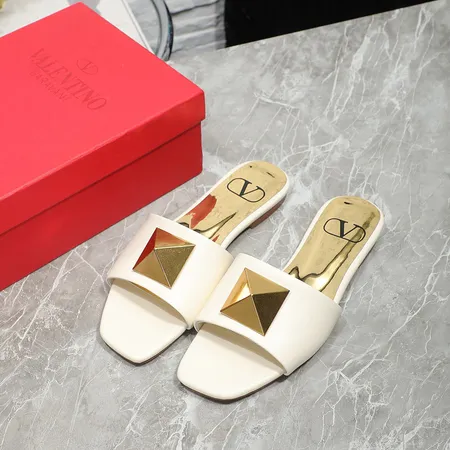 ヴァレンティノ スリッパ