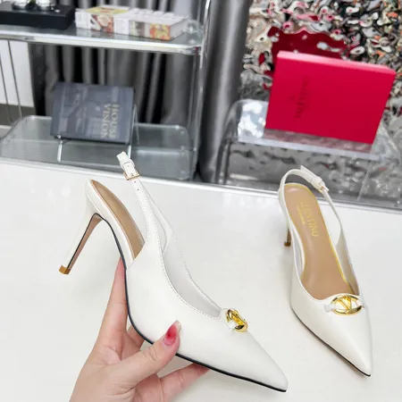 ヴァレンティノ サンダル