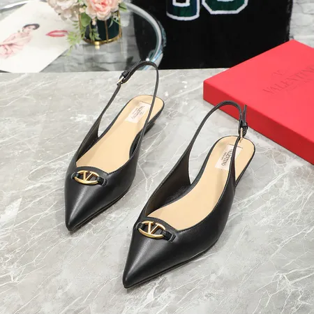 ヴァレンティノ サンダル