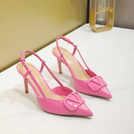 ヴァレンティノ サンダル