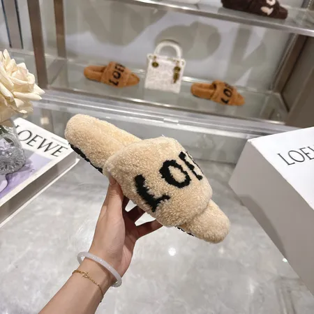 ロエベ スリッパ