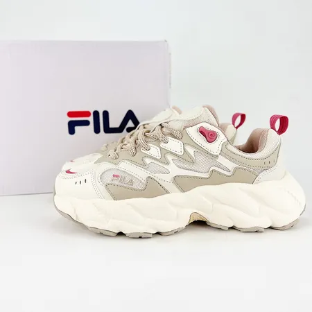 フィラ スニーカー