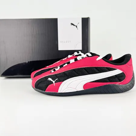 プーマ スニーカー