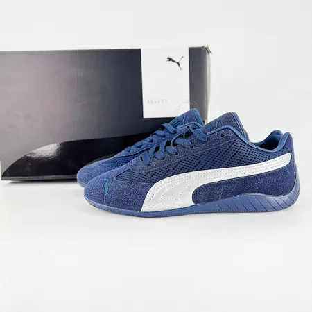 プーマ スニーカー