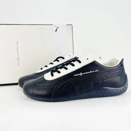 プーマ スニーカー