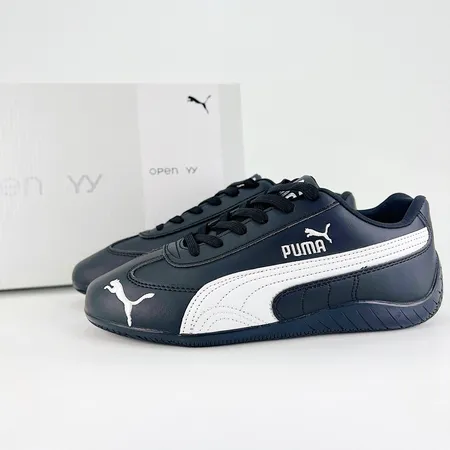 プーマ スニーカー