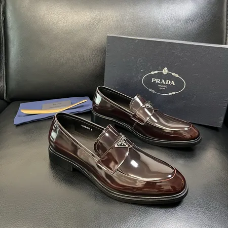 プラダ ビジネスシューズ
