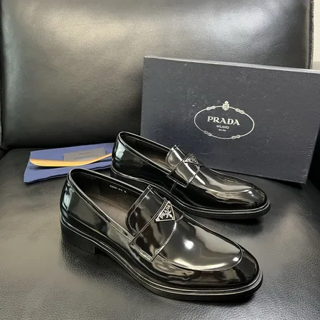 プラダ ビジネスシューズ
