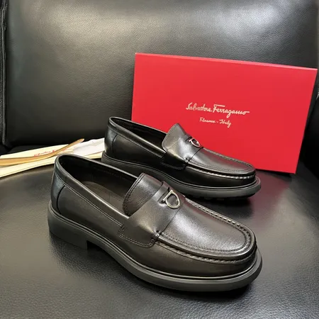 フェラガモ ビジネスシューズ