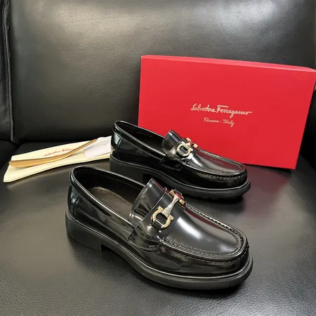 フェラガモ ビジネスシューズ