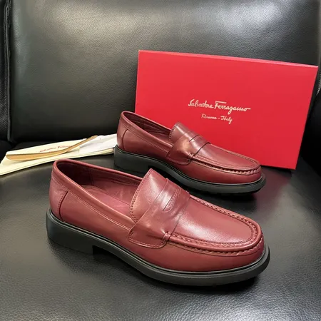 フェラガモ ビジネスシューズ