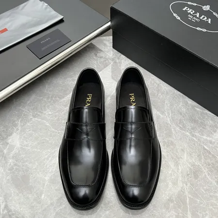プラダ ビジネスシューズ