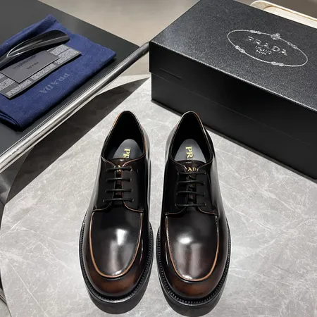 プラダ ビジネスシューズ