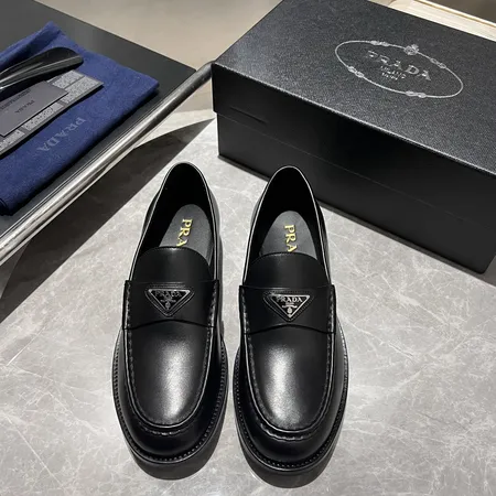 プラダ ビジネスシューズ