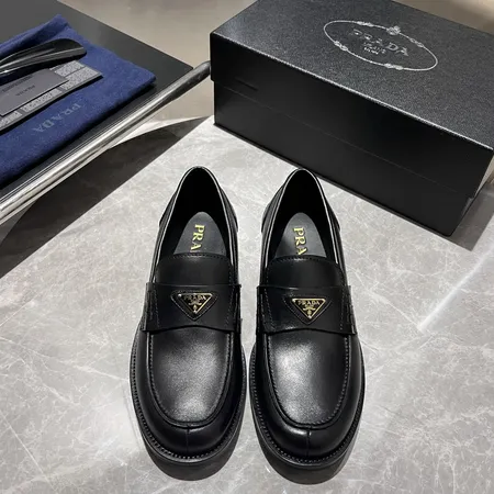 プラダ ビジネスシューズ