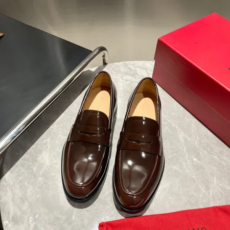 フェラガモ ビジネスシューズ