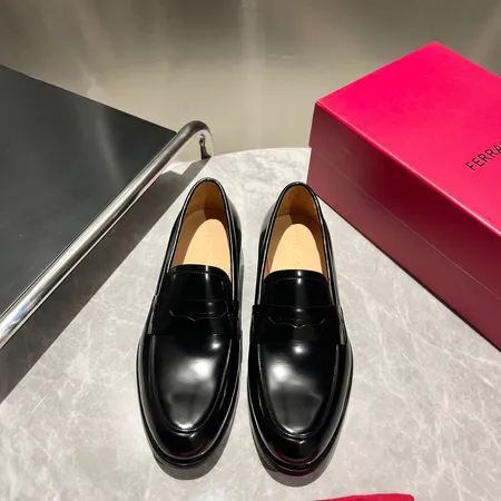 フェラガモ ビジネスシューズ