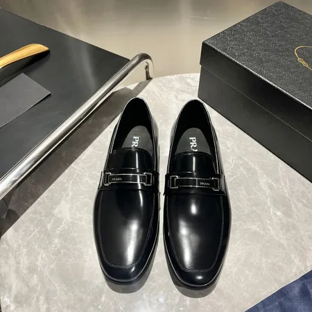 プラダ ビジネスシューズ