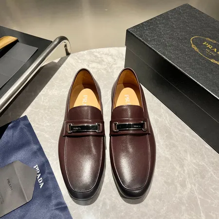 プラダ ビジネスシューズ
