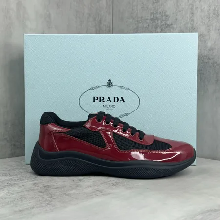 プラダ スニーカー