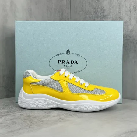 プラダ スニーカー