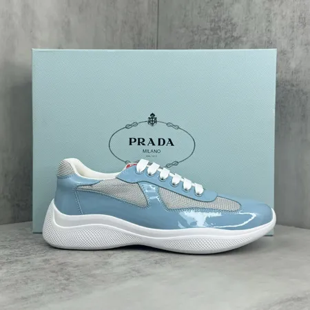 プラダ スニーカー