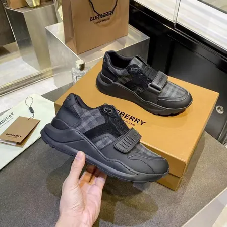 バーバリー ス スニーカー