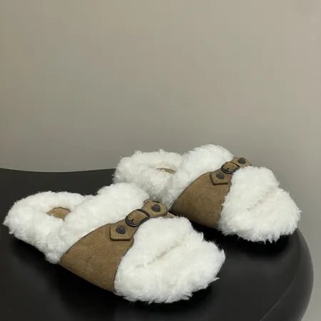 バレンシアガ スリッパ