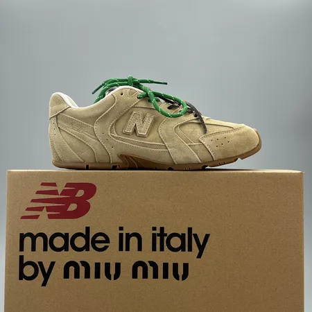 ミュウミュウ スニーカー