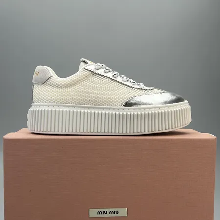 ミュウミュウ カジュアルシューズ