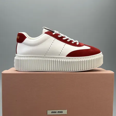 ミュウミュウ カジュアルシューズ