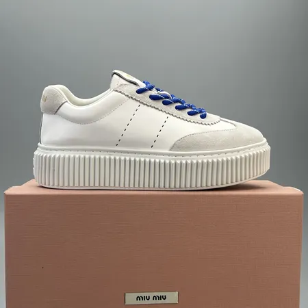 ミュウミュウ カジュアルシューズ
