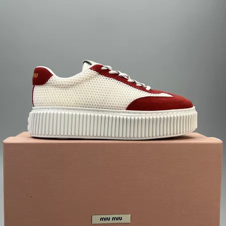 ミュウミュウ カジュアルシューズ