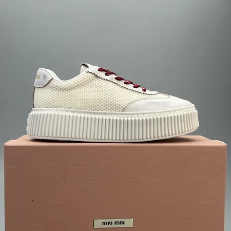 ミュウミュウ カジュアルシューズ