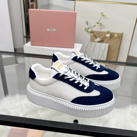 ミュウミュウ カジュアルシューズ