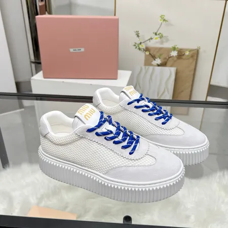 ミュウミュウ カジュアルシューズ