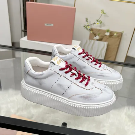 ミュウミュウ カジュアルシューズ