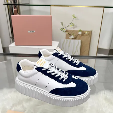 ミュウミュウ カジュアルシューズ