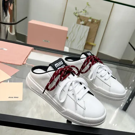 ミュウミュウ カジュアルシューズ