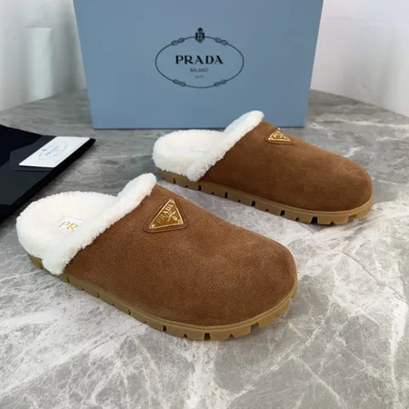 プラダ スリッパ
